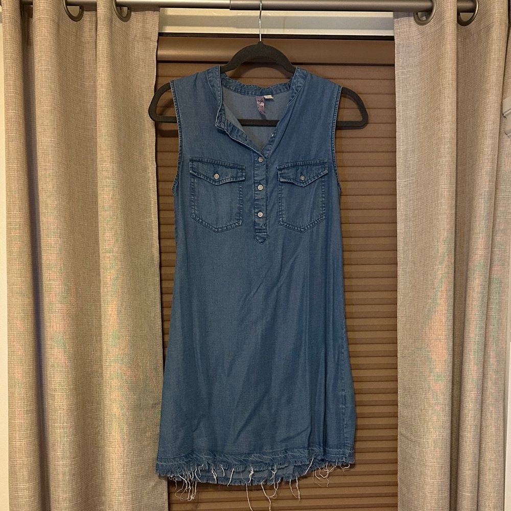 Sleeveless Denim Dress with Frayed Hem
